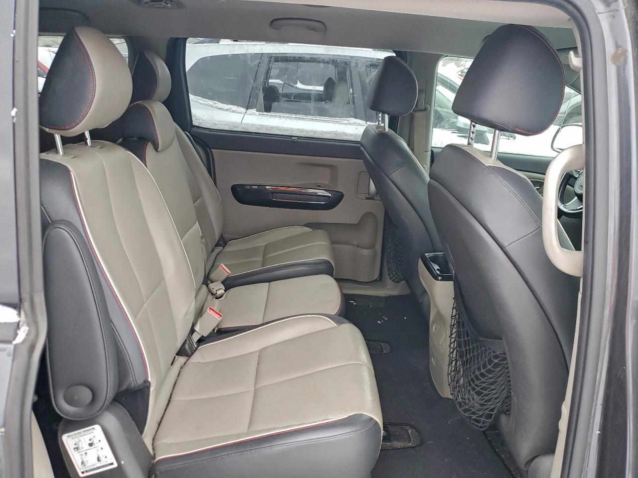 2015 KIA SEDONA