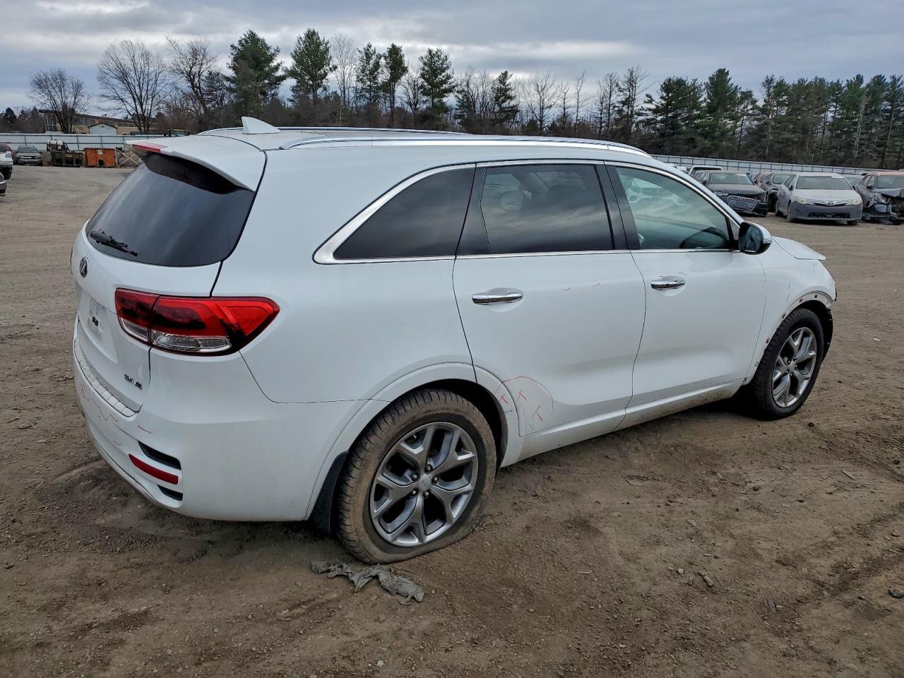 2016 KIA SORENTO