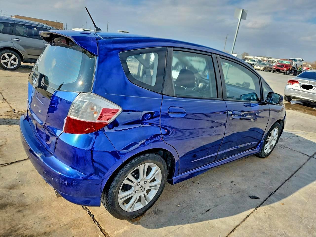 2011 HONDA FIT