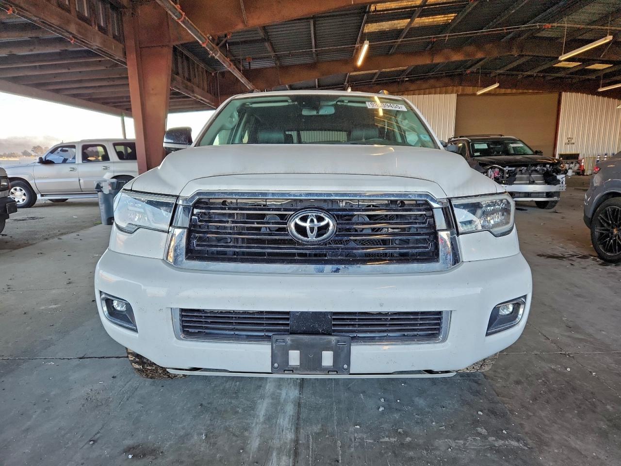 2020 TOYOTA Sequoia
