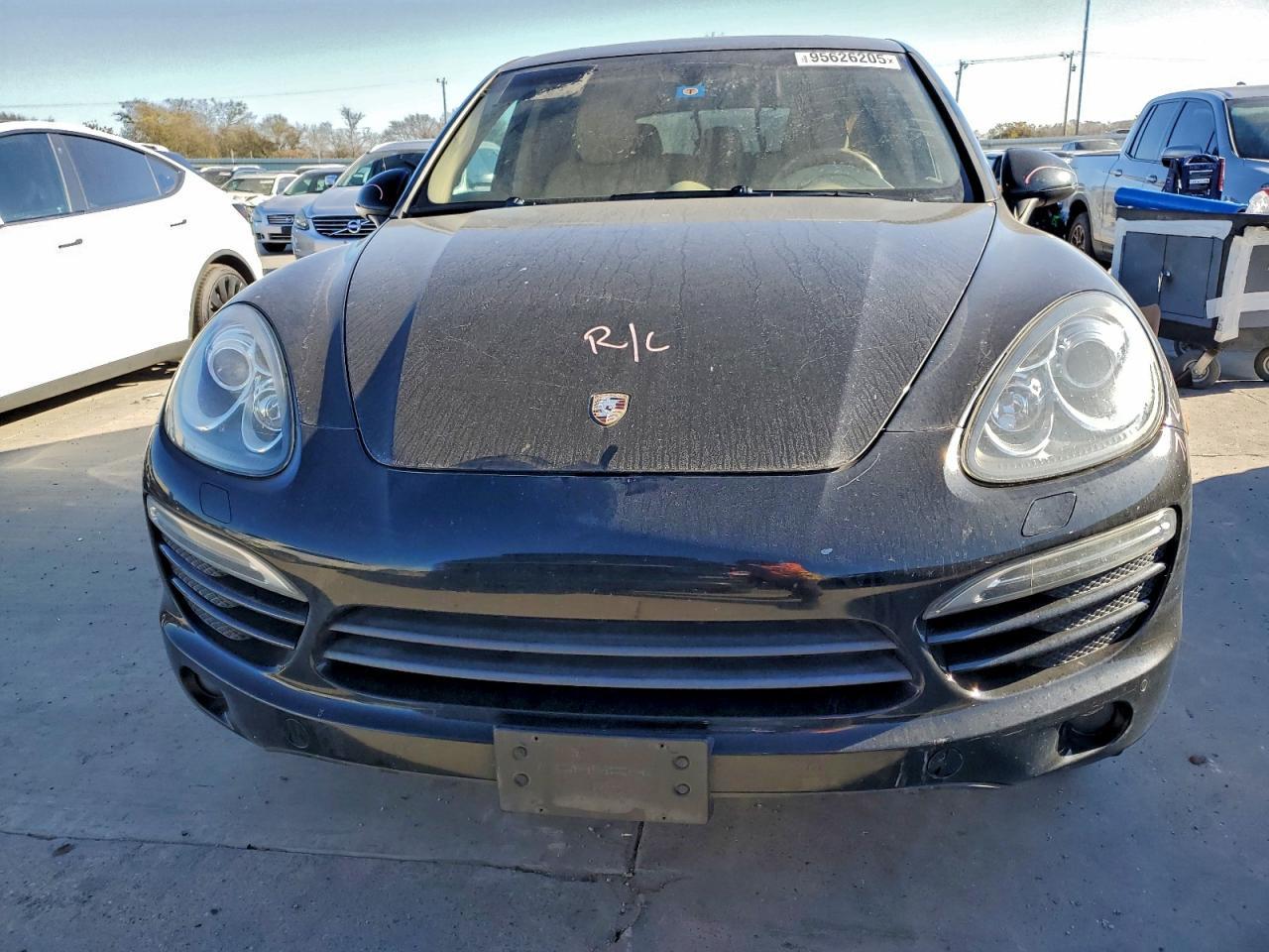 2014 PORSCHE CAYENNE