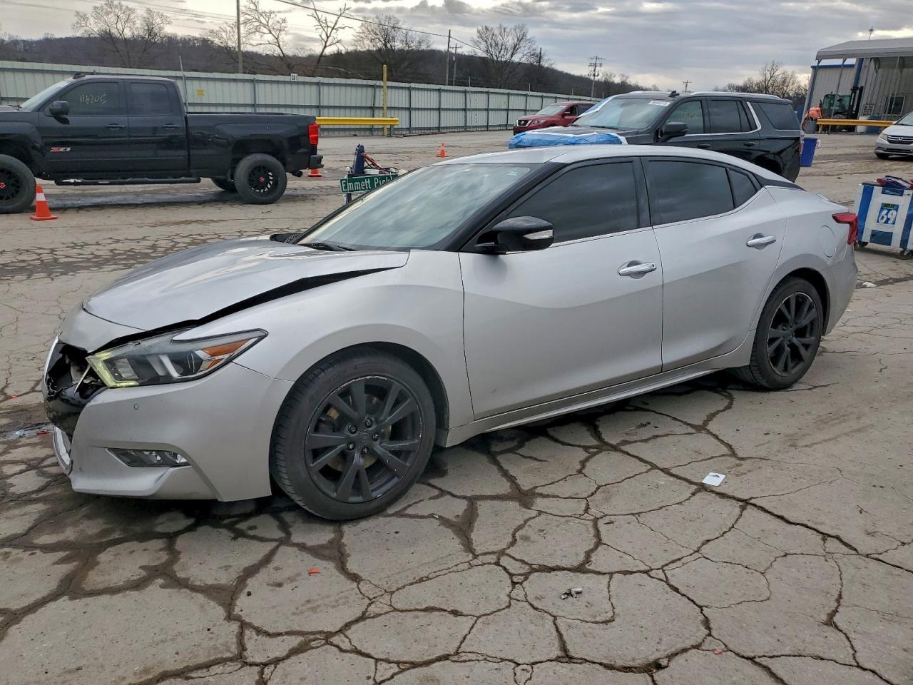 2018 NISSAN Maxima