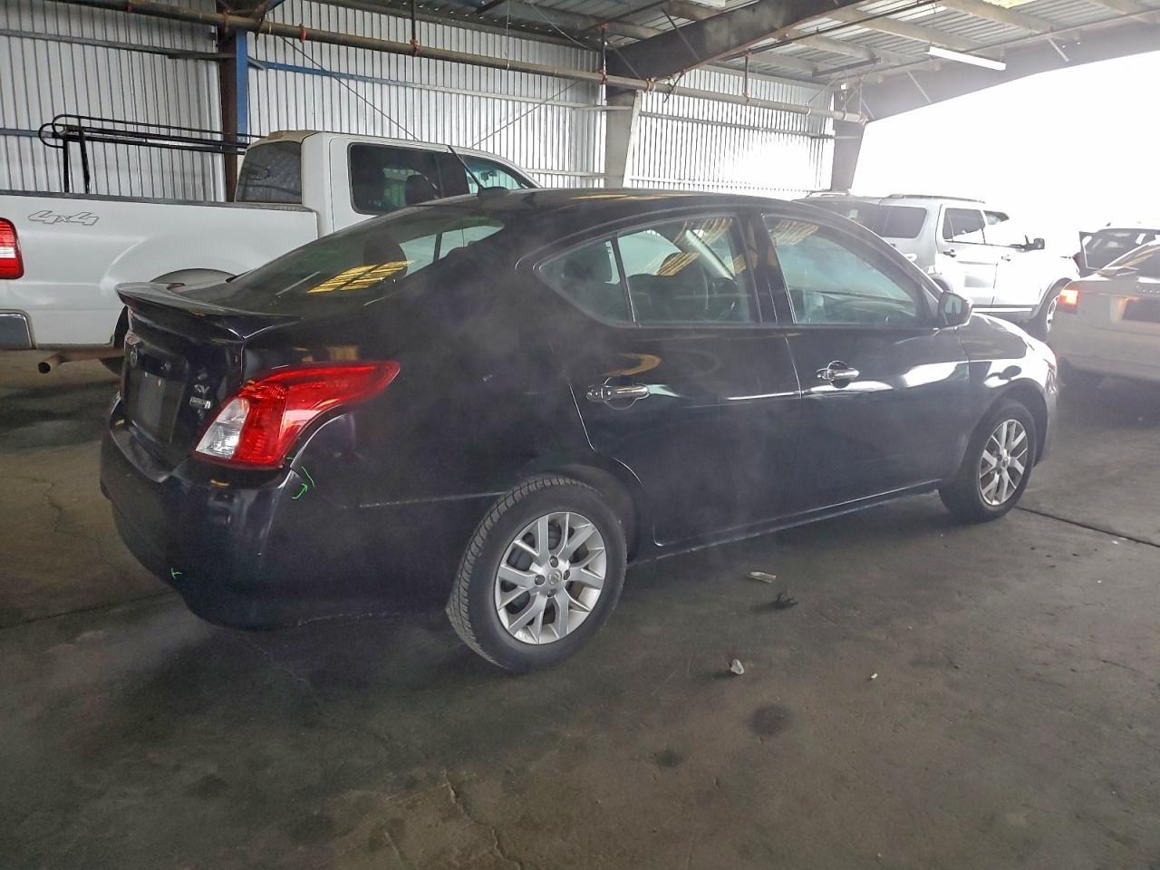 2018 NISSAN VERSA