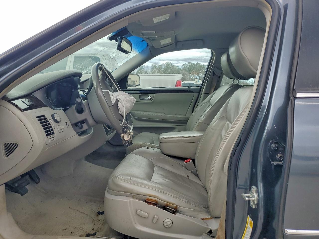 2010 CADILLAC DTS