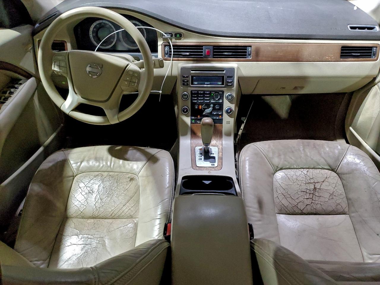 2010 VOLVO XC70