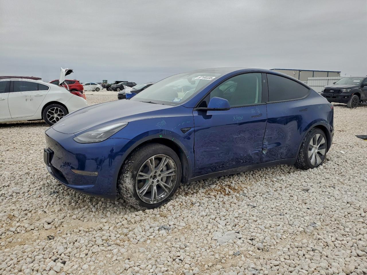 2024 TESLA MODEL Y