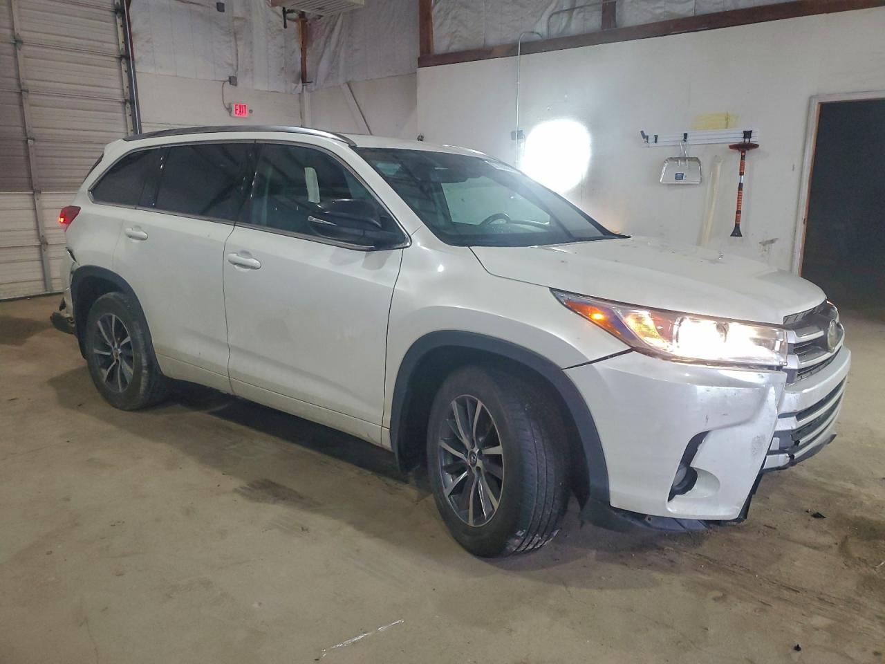 2018 TOYOTA HIGHLANDER