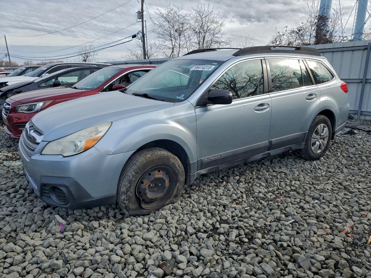 2013 SUBARU Outback