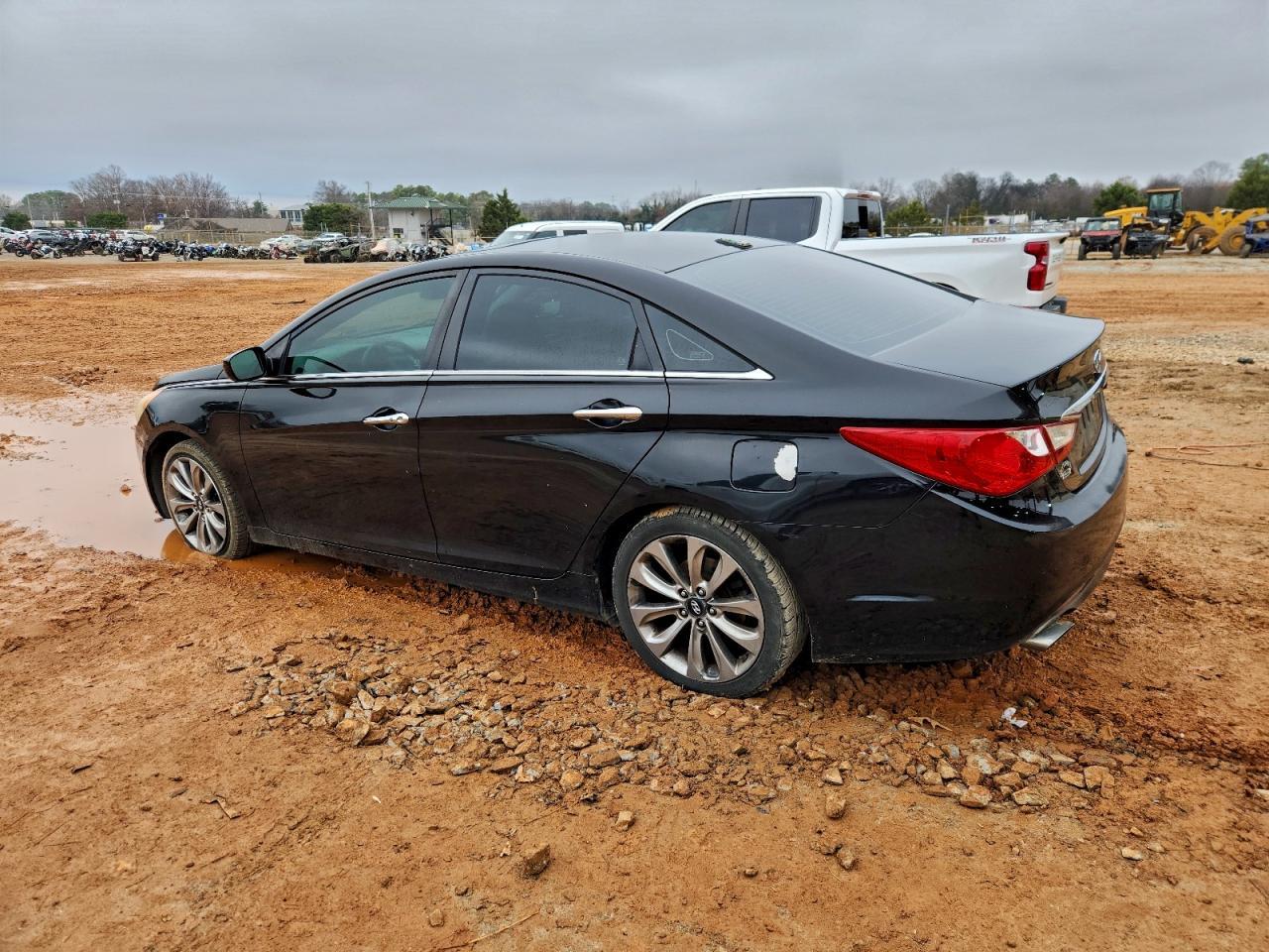 2011 HYUNDAI SONATA