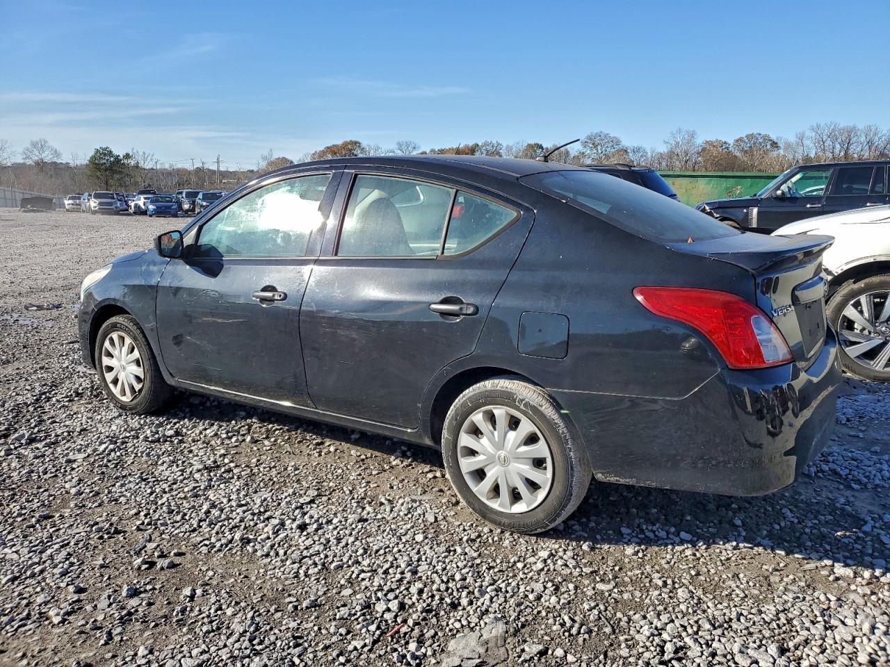 2016 NISSAN VERSA