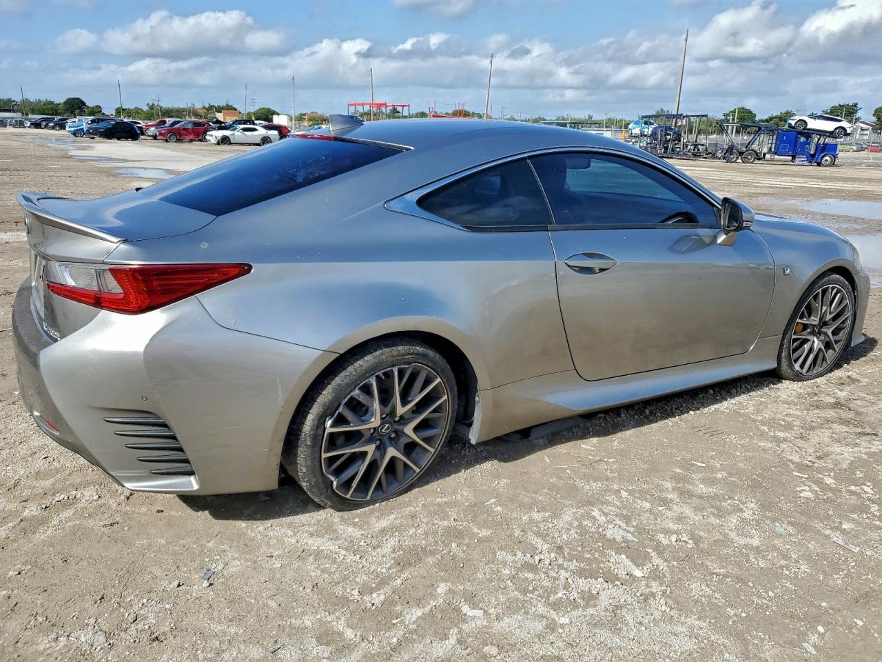 2016 LEXUS RC 200t