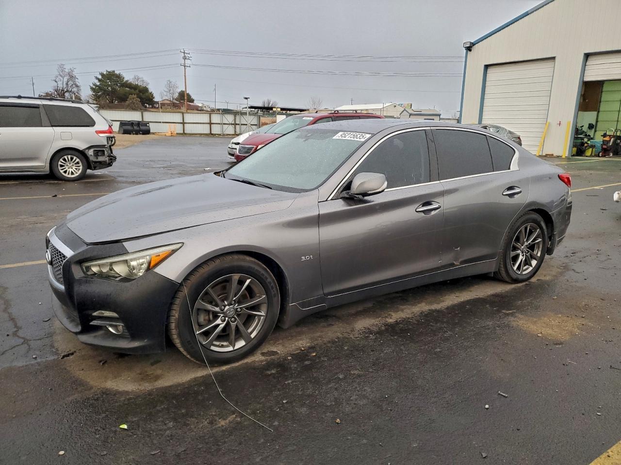 2017 INFINITI Q50
