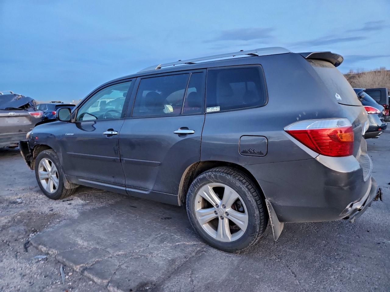 2010 TOYOTA HIGHLANDER