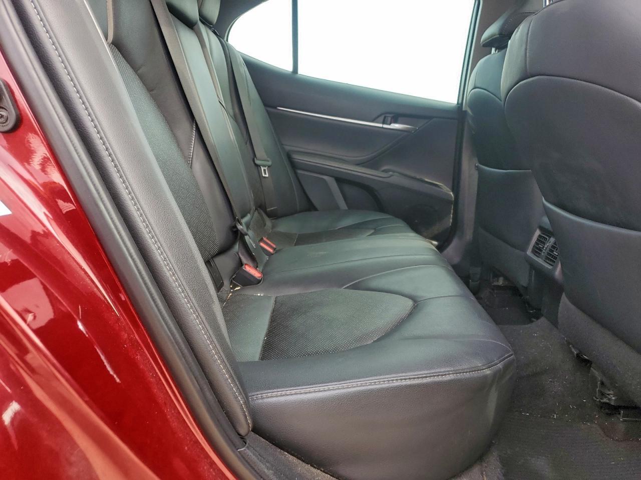 2018 TOYOTA CAMRY