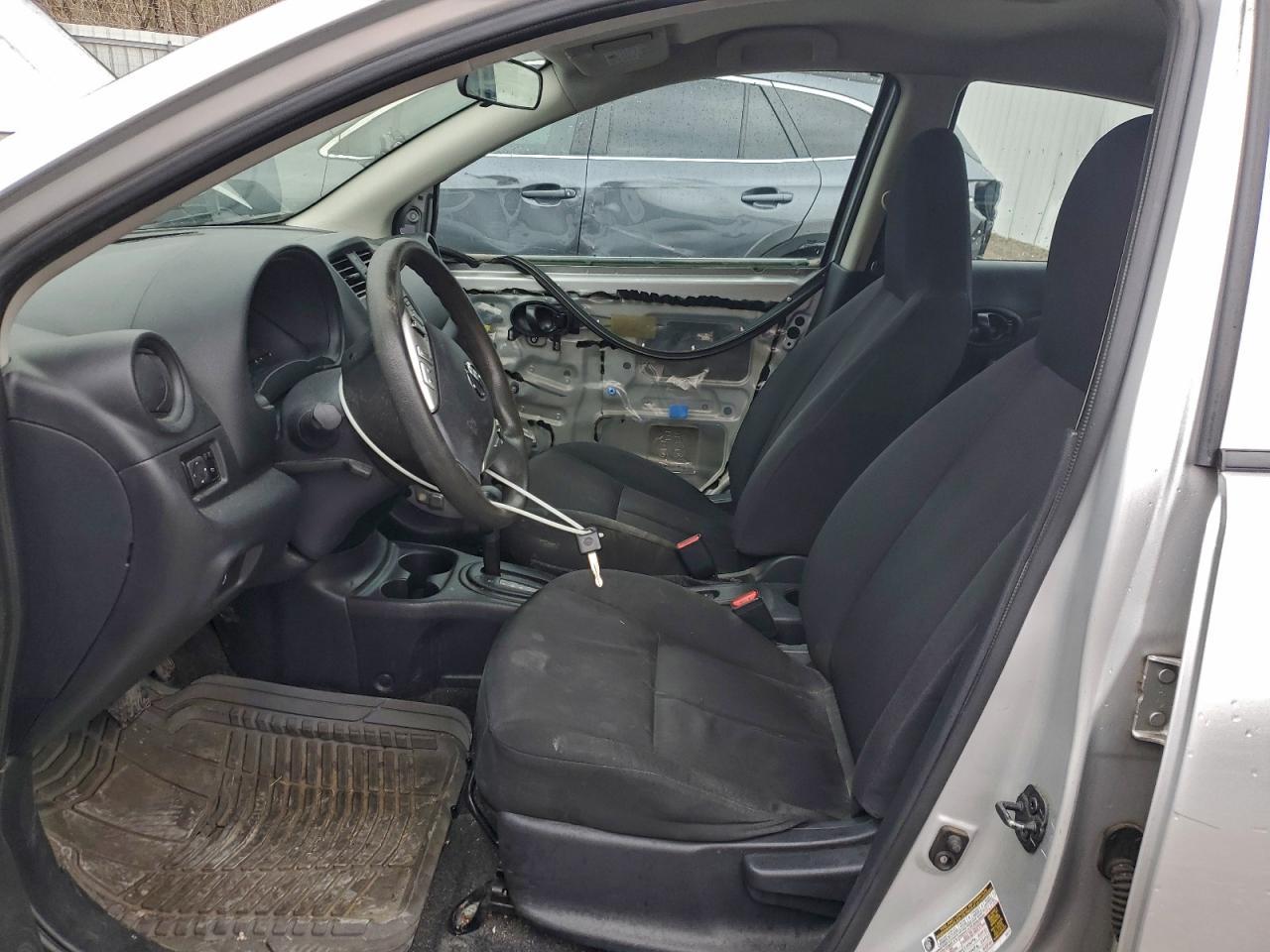 2016 NISSAN VERSA