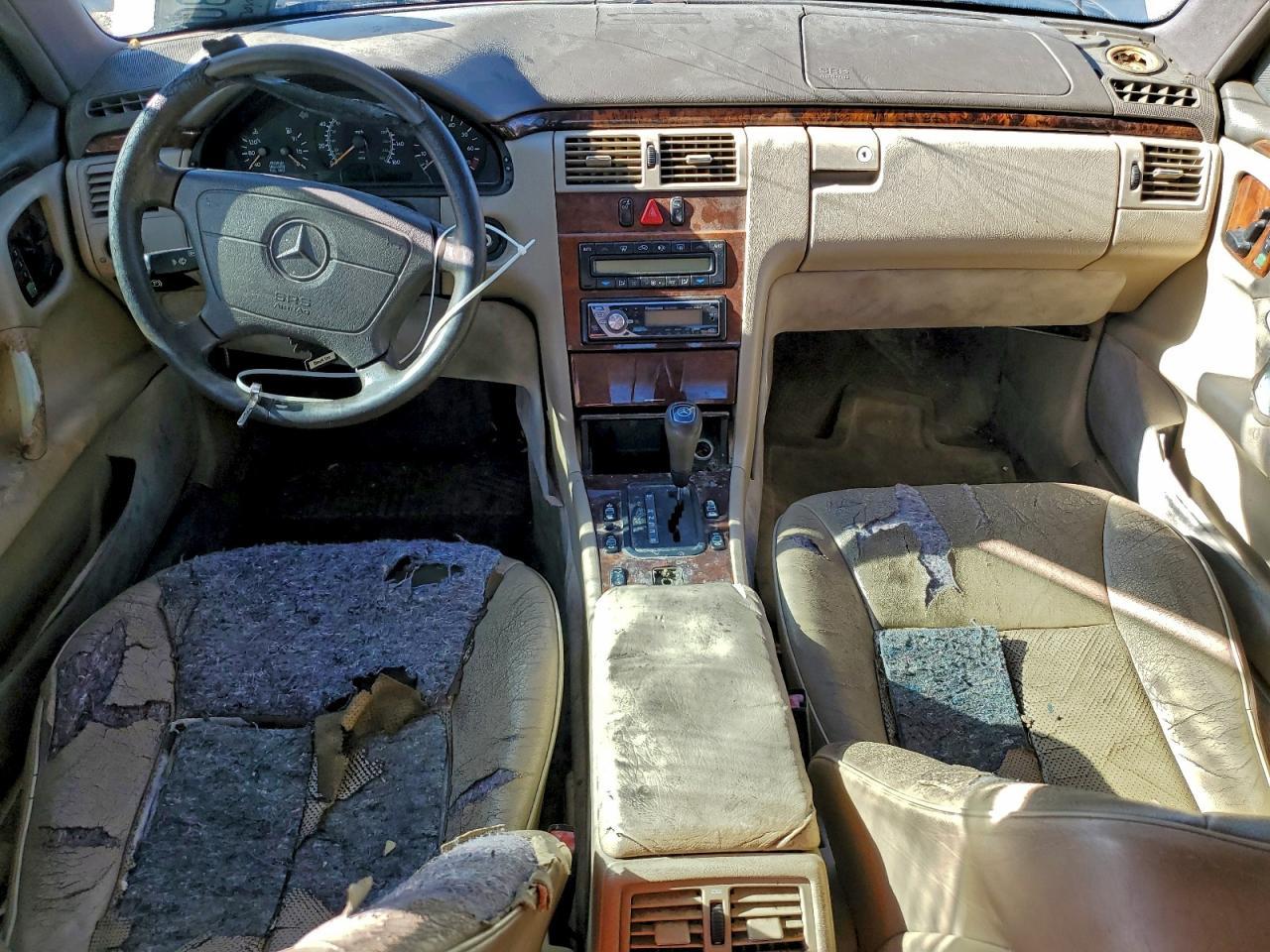1996 MERCEDES-BENZ E-Class
