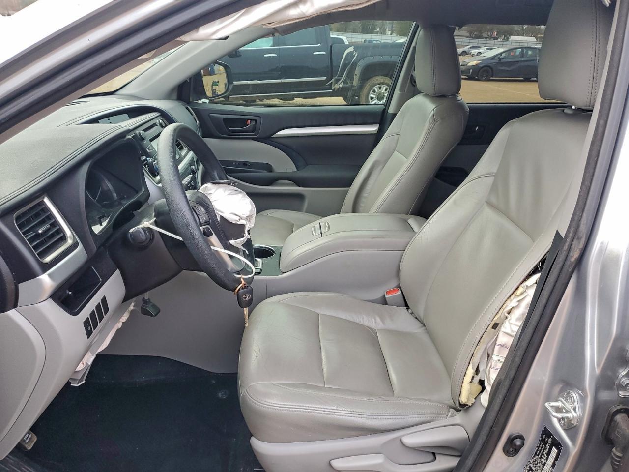 2016 TOYOTA HIGHLANDER