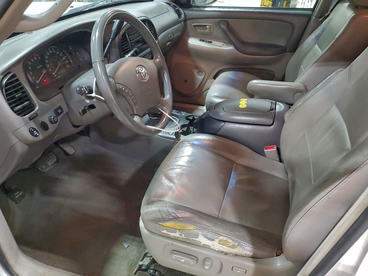 2006 TOYOTA Sequoia
