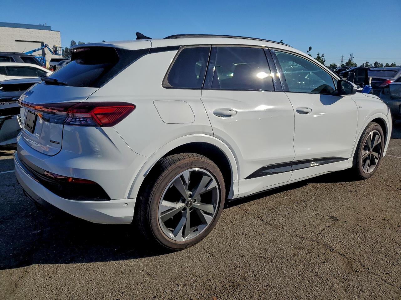 2024 AUDI Q4 e-tron