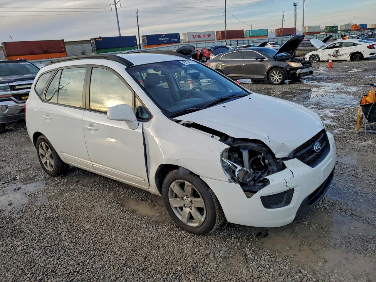 2008 KIA RONDO