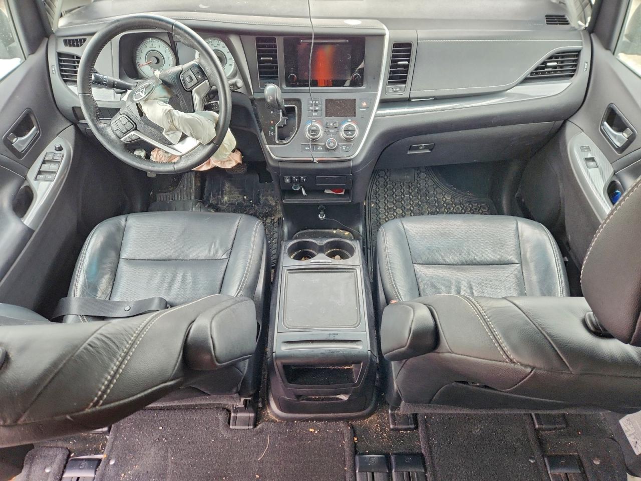 2017 TOYOTA SIENNA