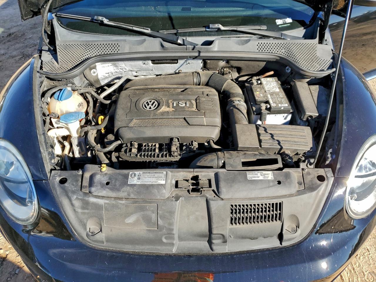 2016 VOLKSWAGEN Beetle