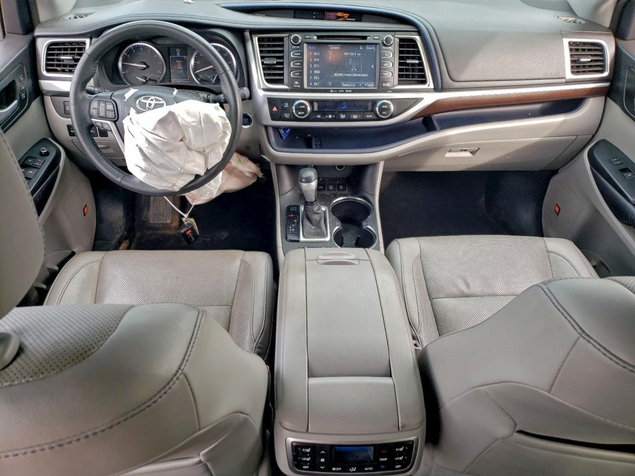 2016 TOYOTA HIGHLANDER