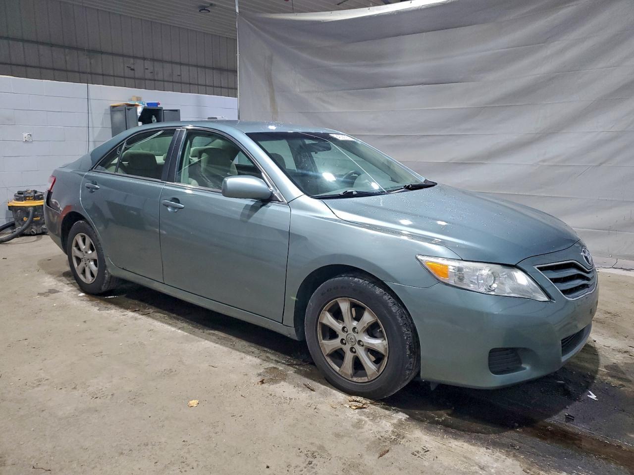 2011 TOYOTA CAMRY