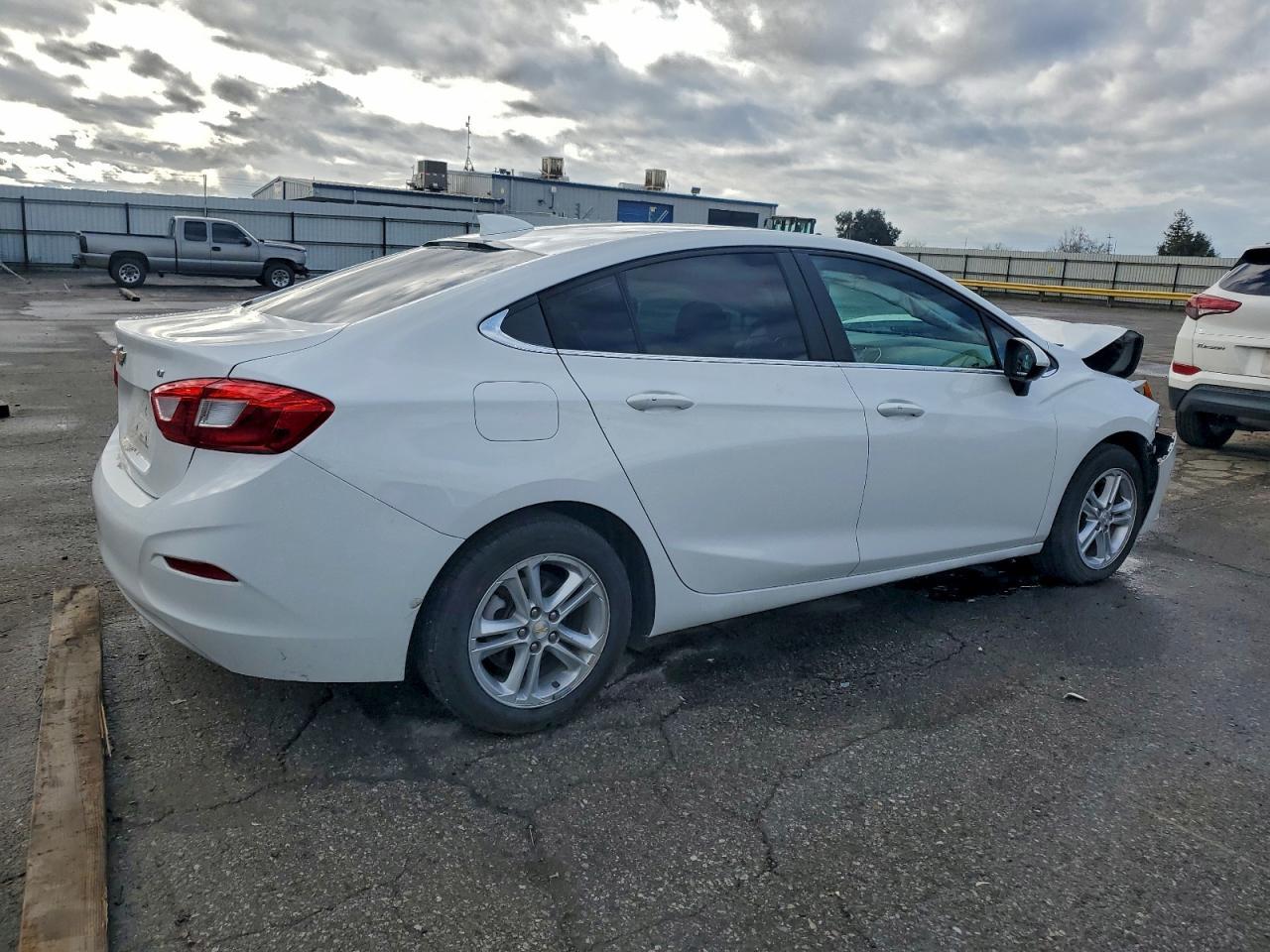 2017 CHEVROLET CRUZE