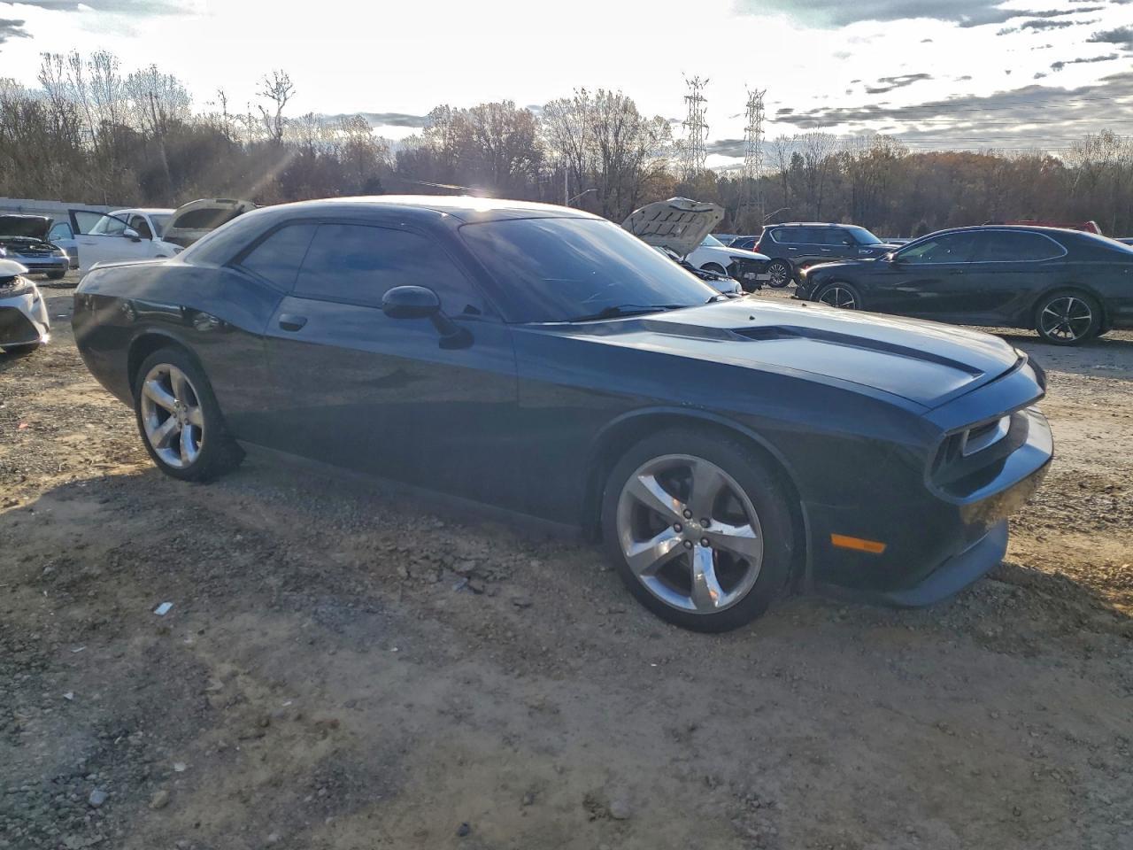 2014 DODGE Challenger