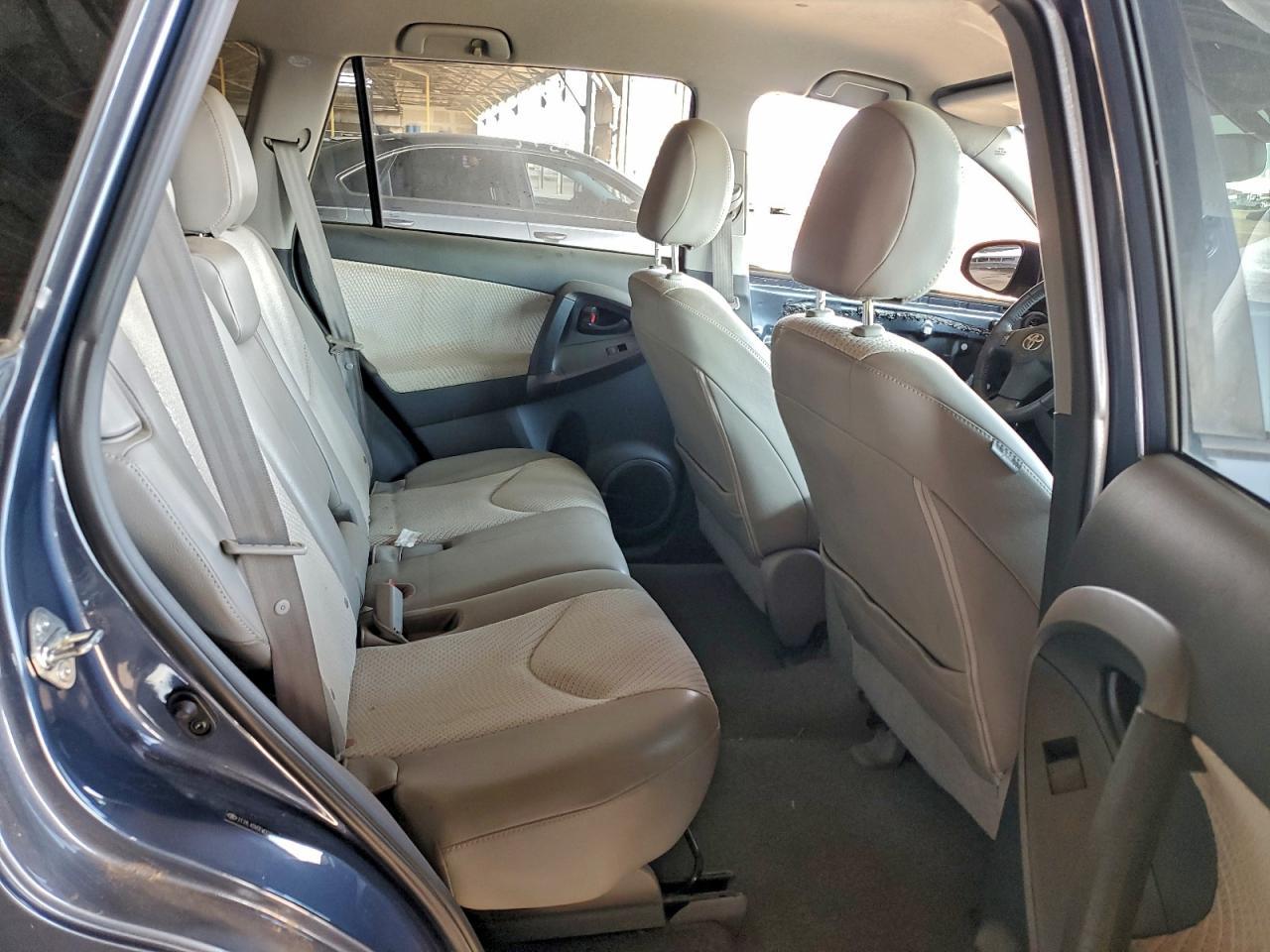 2014 TOYOTA RAV4