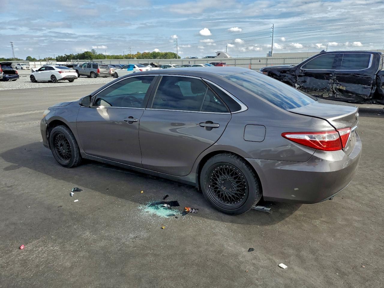 2015 TOYOTA CAMRY