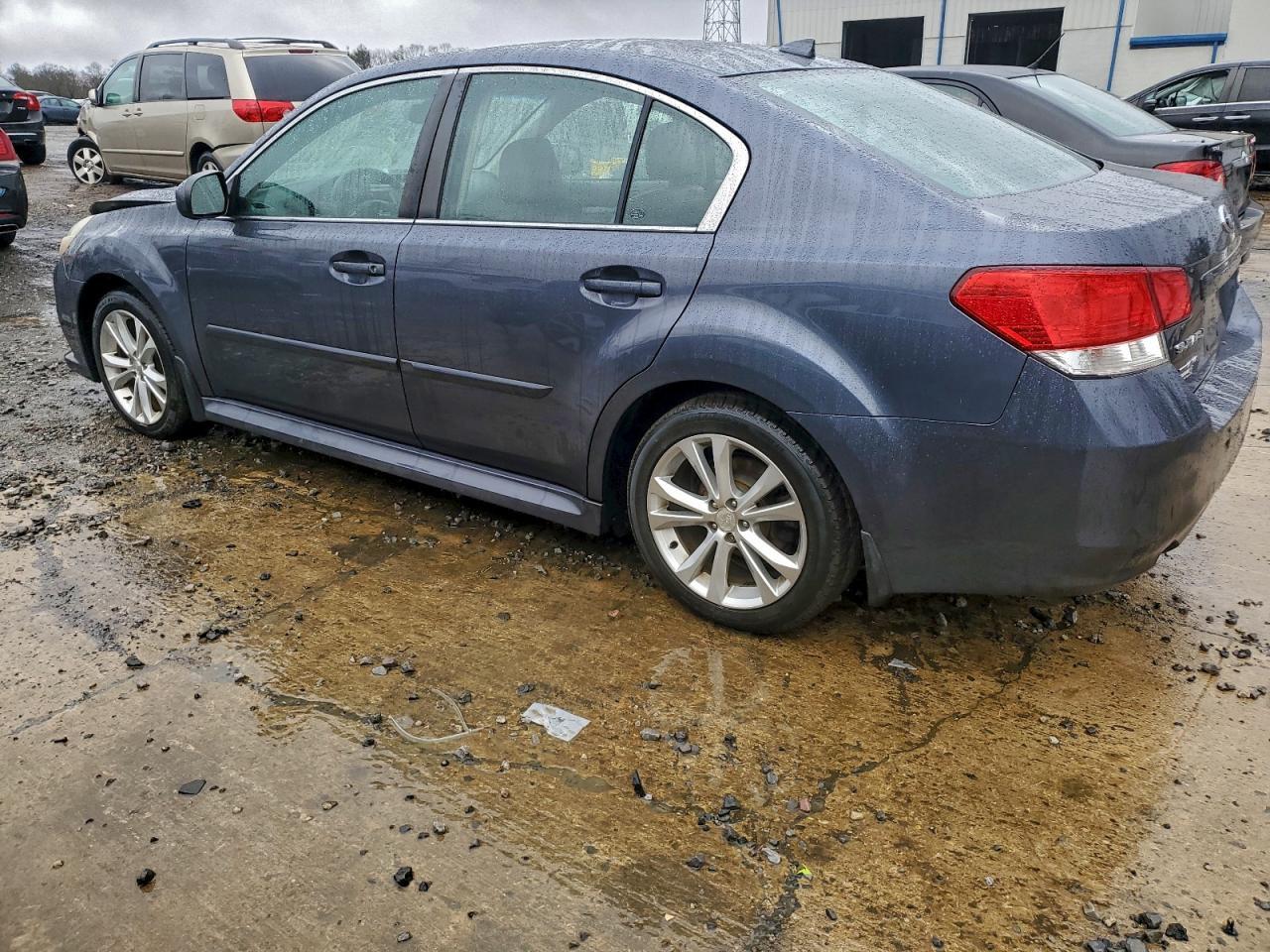2014 SUBARU Legacy