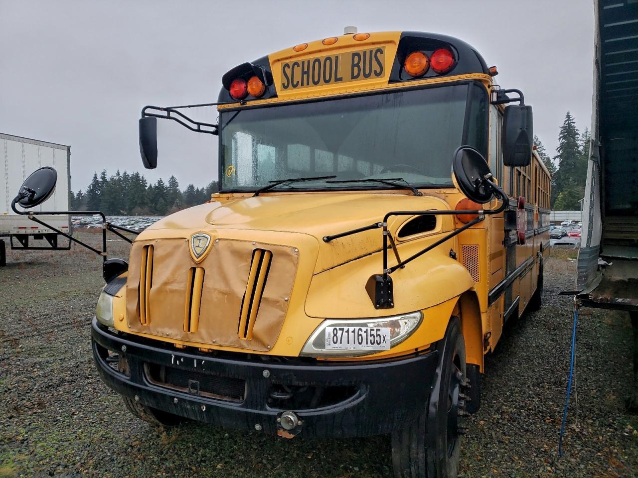 2009 IC CORPORATION 3000 Ce