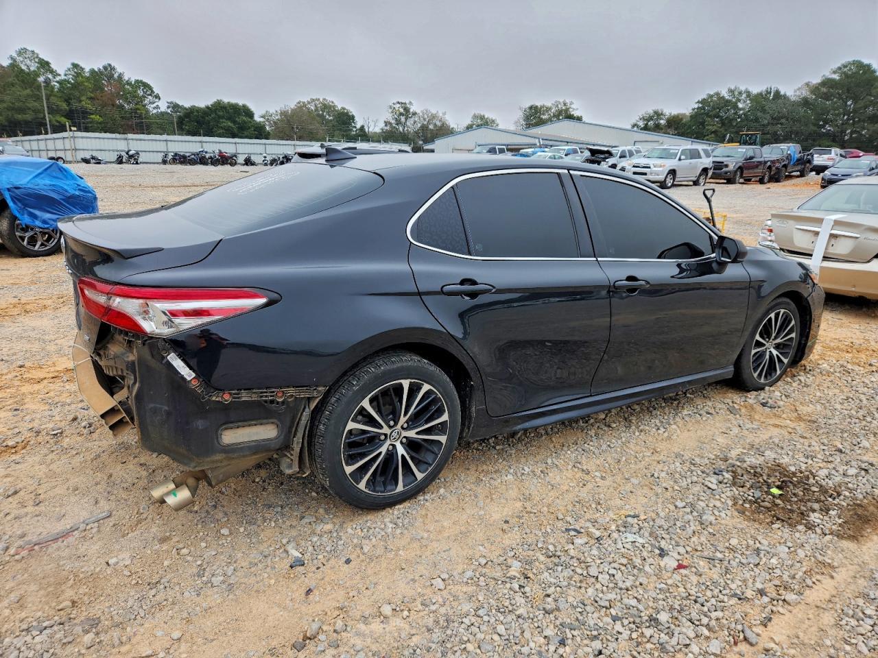 2019 TOYOTA CAMRY