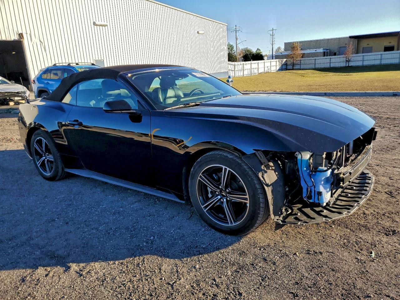 2025 FORD MUSTANG