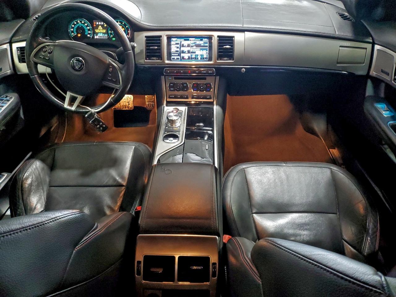 2015 JAGUAR XF