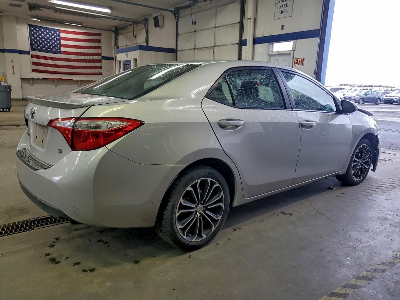 2015 TOYOTA COROLLA