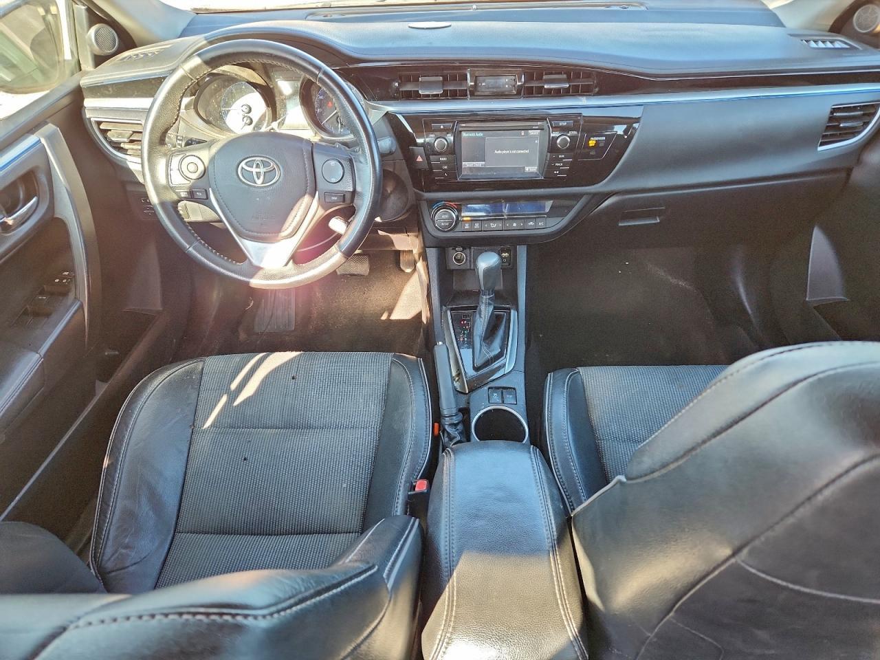 2015 TOYOTA COROLLA