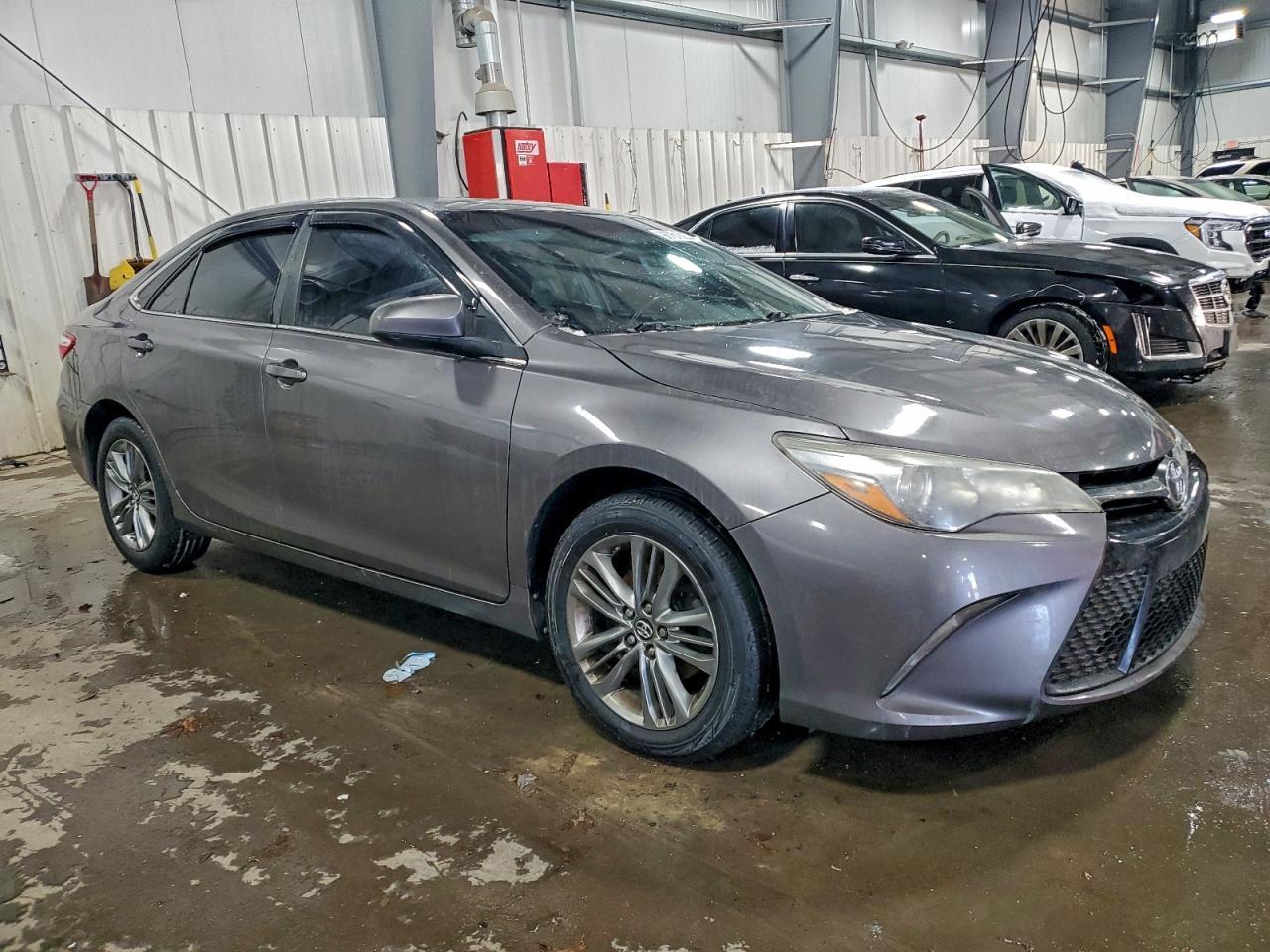 2017 TOYOTA CAMRY