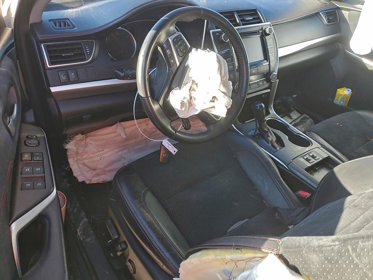 2017 TOYOTA CAMRY