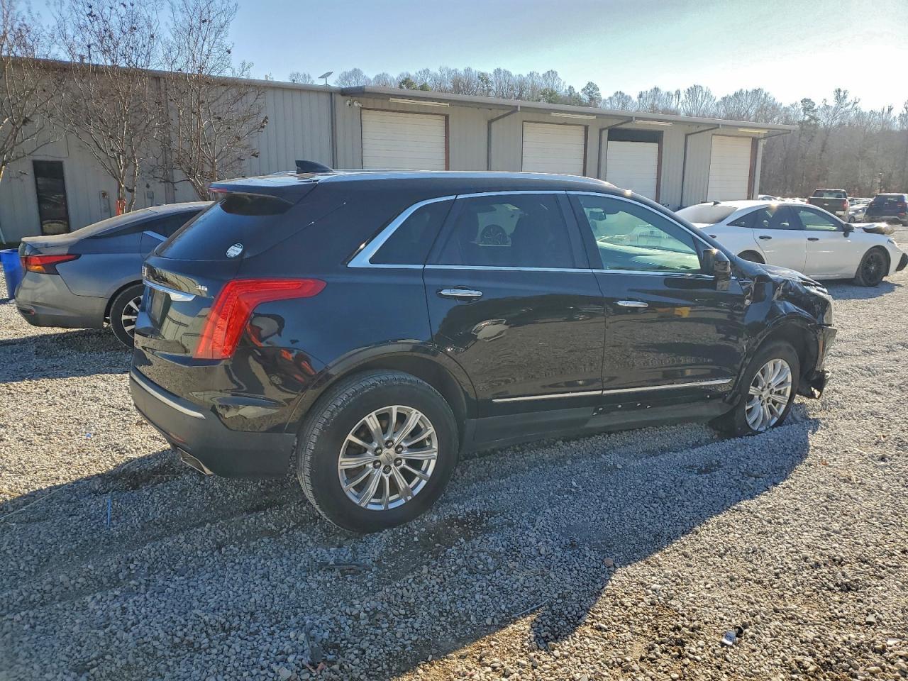 2017 CADILLAC XT5