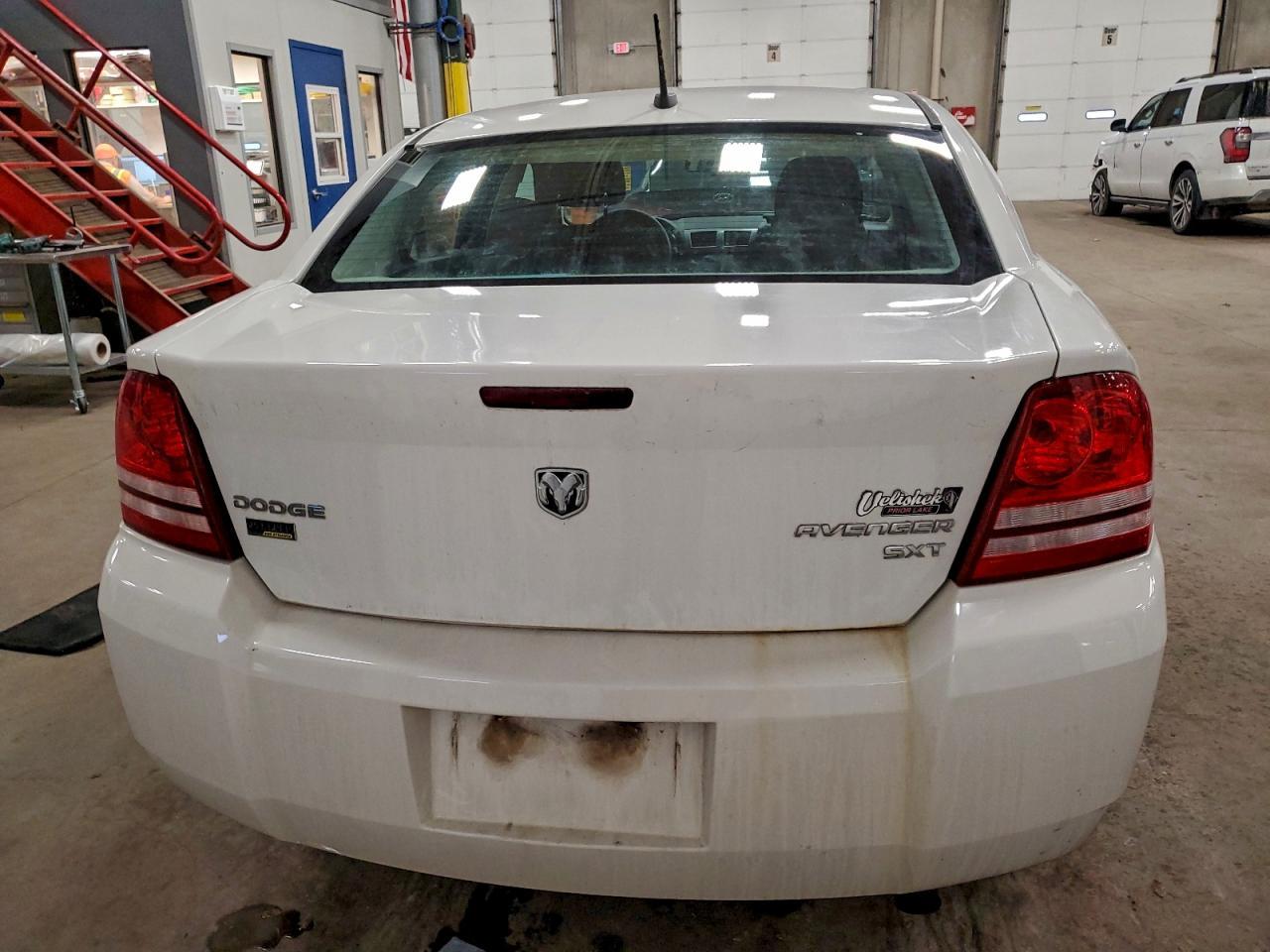 2010 DODGE Avenger