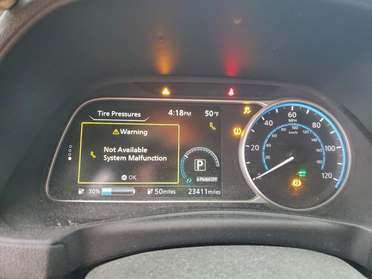 2024 NISSAN LEAF