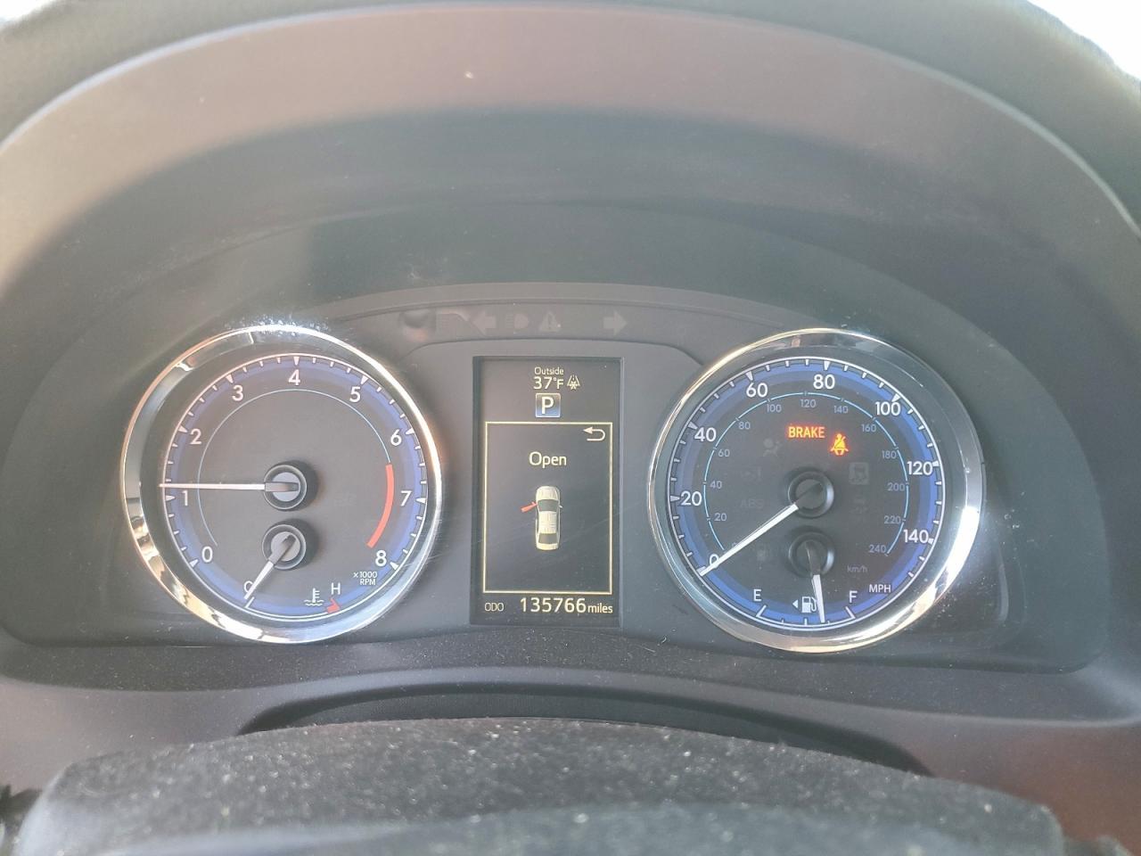 2018 TOYOTA COROLLA