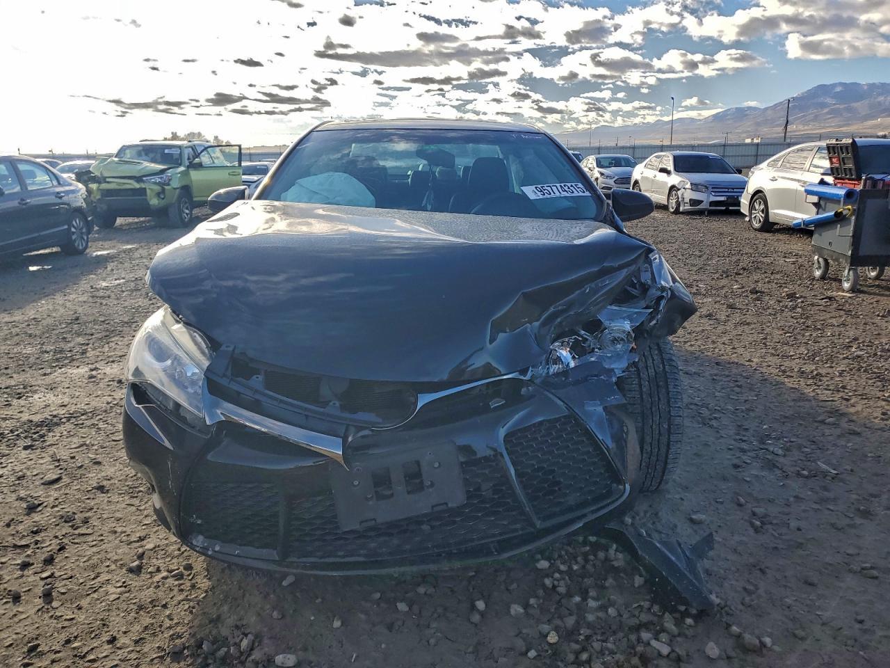2015 TOYOTA CAMRY