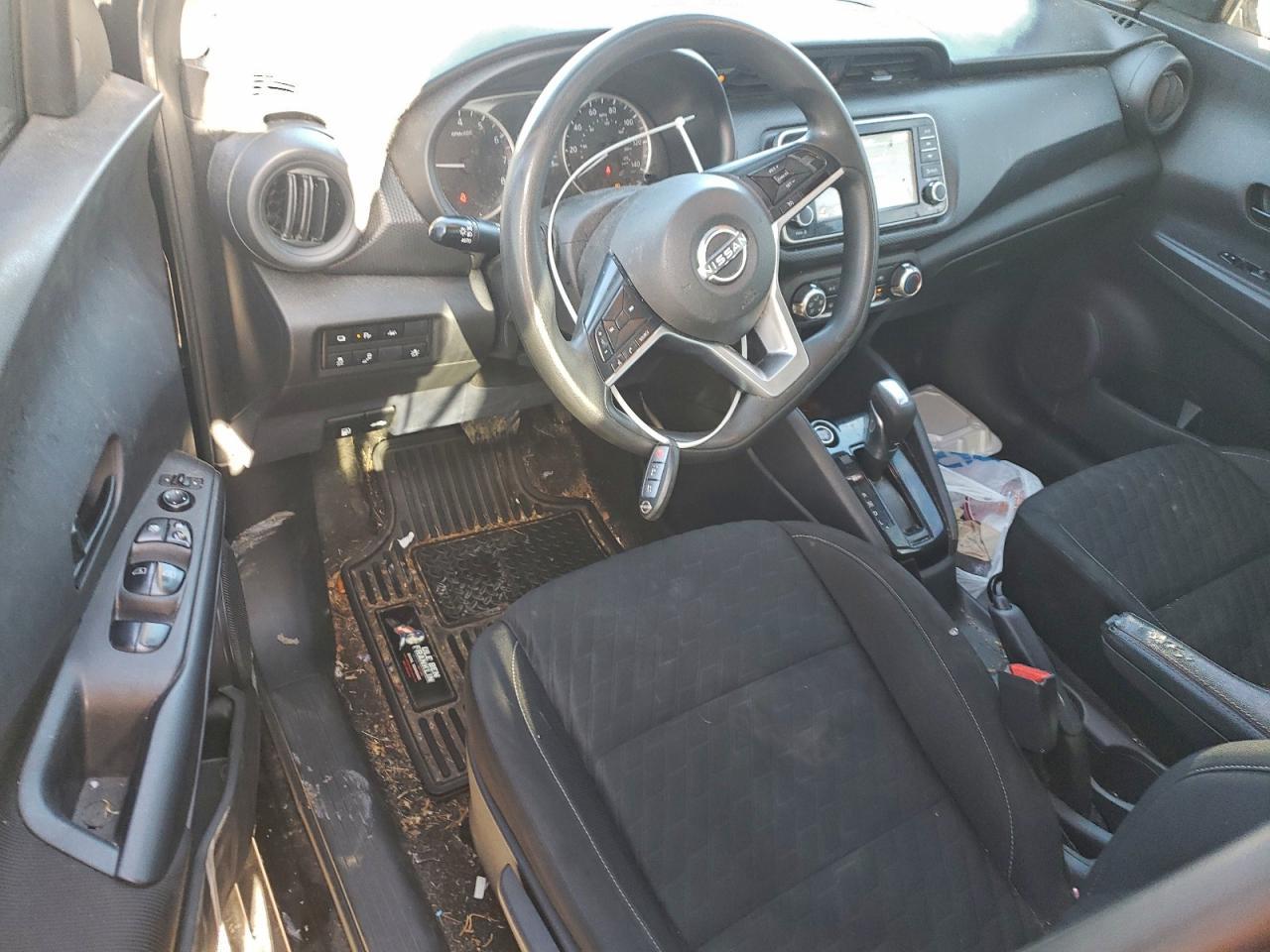 2022 NISSAN KICKS
