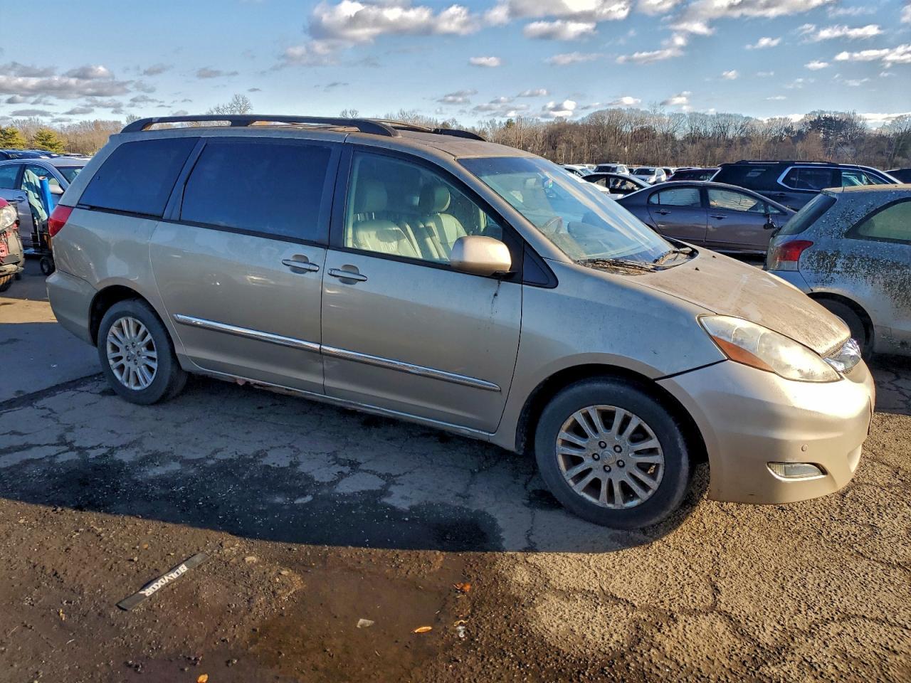 2008 TOYOTA SIENNA