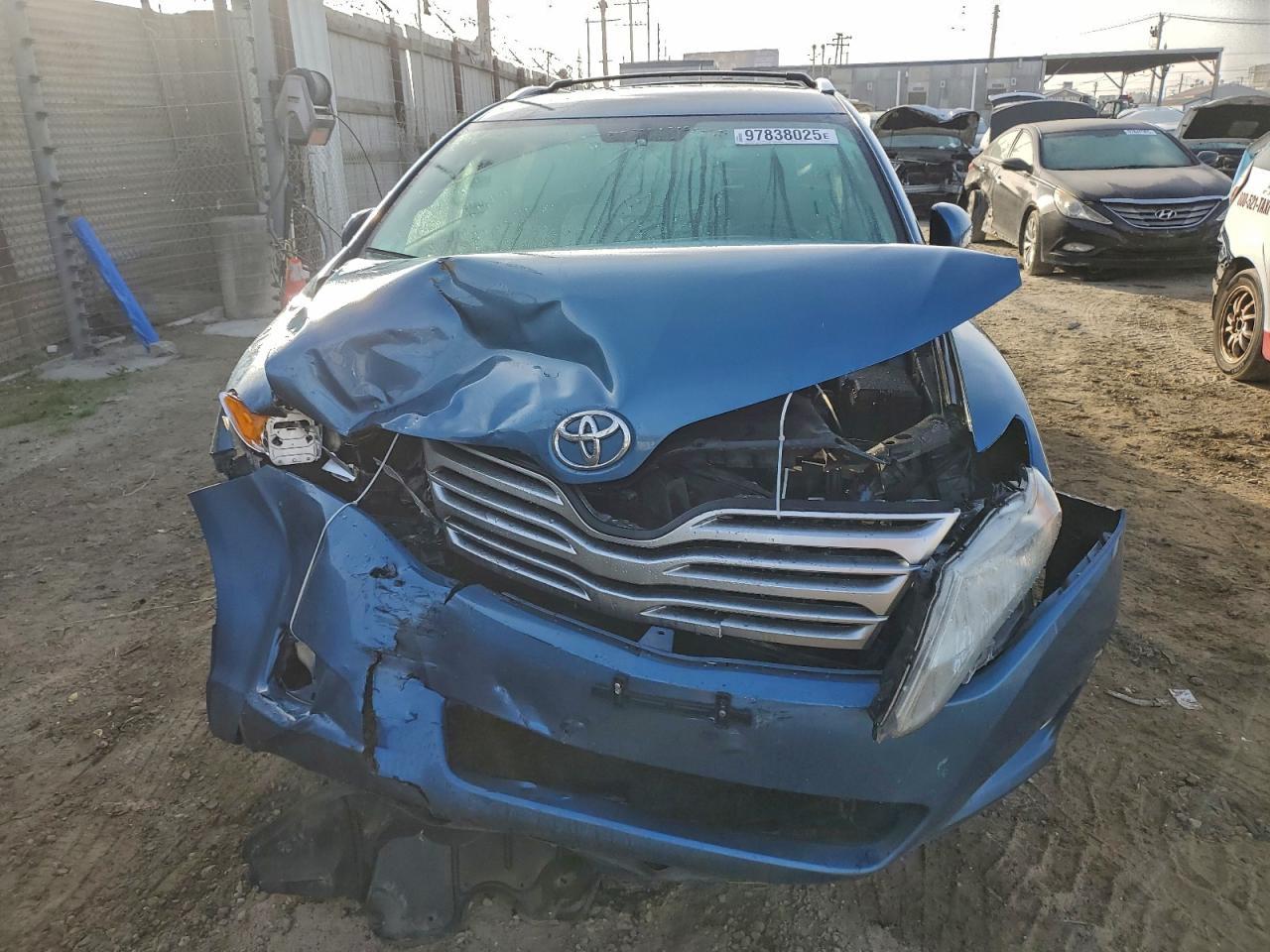 2010 TOYOTA VENZA