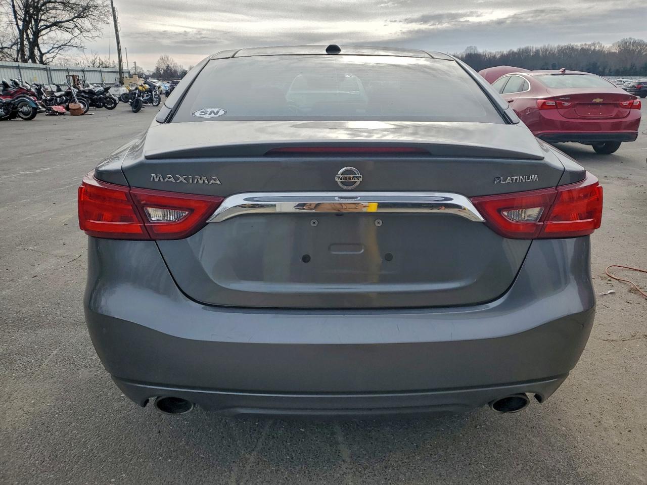 2017 NISSAN Maxima
